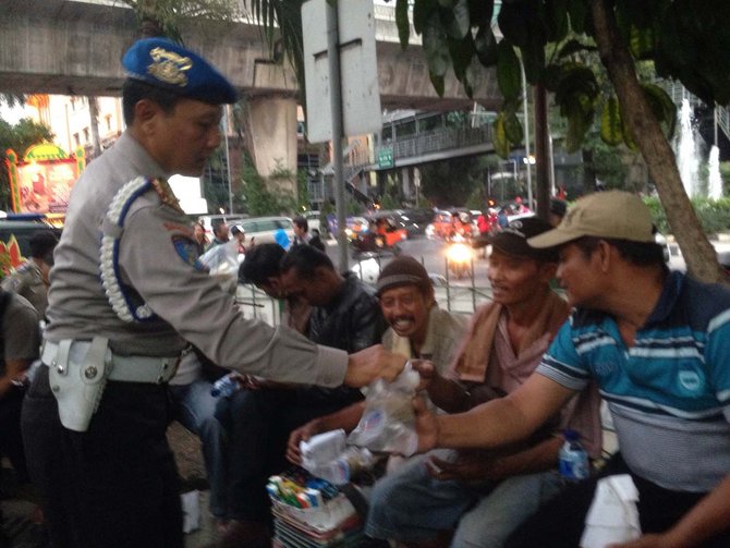 polsek kebayoran buka bersama masyarakat blok m