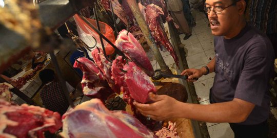 Daging busuk banyak beredar di pasar tradisional Solo