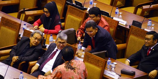 Ada ancam mengancam di rapat gabungan DPR, Polri dan Jaksa Agung