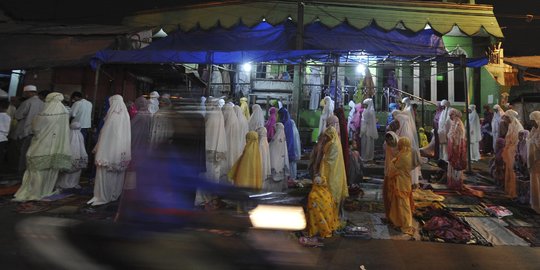 Pesantren di Jatim salat Tarawih 20 rakaat hanya dalam 15 menit
