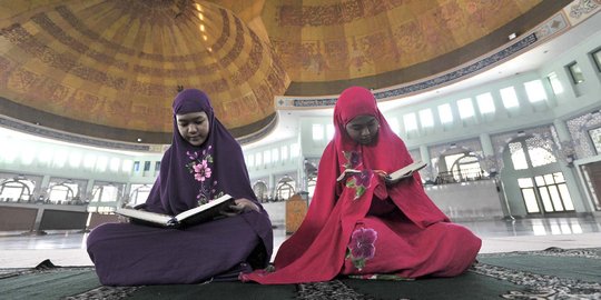 4 Hal yang wajib diperhatikan wanita sebelum salat tarawih di masjid