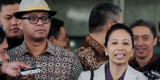 Politikus PDIP sebut Rini & Andi Widjajanto berpeluang di-reshuffle