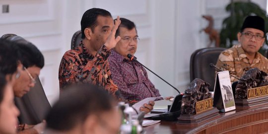 Politikus PAN ini sebut menteri Jokowi banyak yang lebay