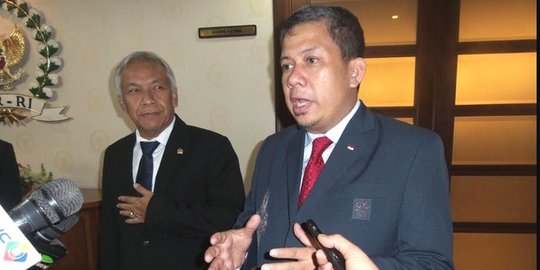 Fahri nilai menteri yang hina Jokowi layak 'ditendang'