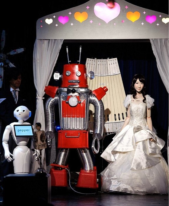 pernikahan robot pertama di jepang