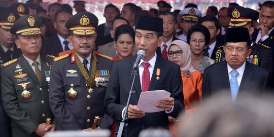 Jokowi di HUT Bhayangkara: Untuk rakyat jangan berbelit harus empati