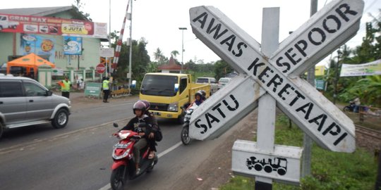 Jelang arus mudik, 58 perlintasan sebidang di Daop 5 dibenahi