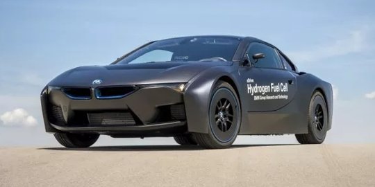 BMW perkenalkan varian mobil i8 berbahan bakar hidrogen