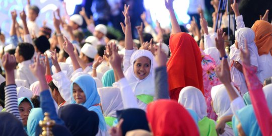 Keceriaan ribuan anak yatim piatu buka puasa bersama Jokowi-JK