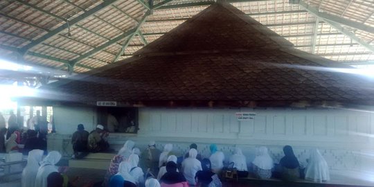 Terlalu cinta, santri curi jenazah Sunan Bonang seberangi lautan