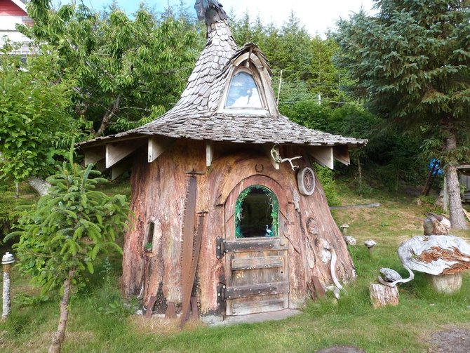 rumah pohon liliput