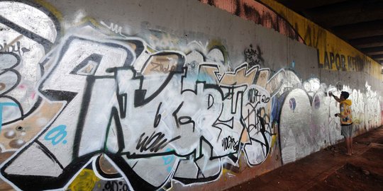 'Seorang seniman harus punya sikap politik'
