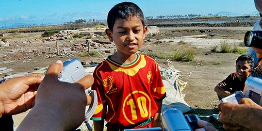Kisah Martunis, dihempas tsunami Aceh & 'diselamatkan' jersey palsu