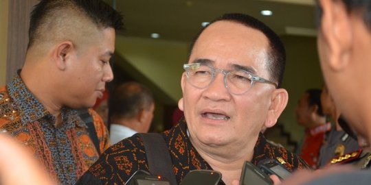 Ruhut dukung Tjahjo ungkap menteri yang jelekkan Presiden Jokowi