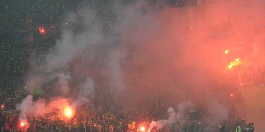 Final Piala Polda Jateng PSIS vs Persis rusuh, penonton kena petasan