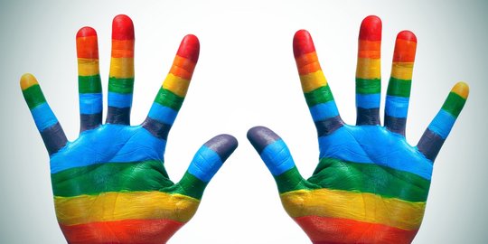 LGBT Indonesia yang sukses dan bangga dengan identitas seksualnya