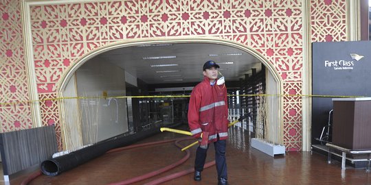 Terminal 2E kebakaran, ruang tunggu penumpang dipindah