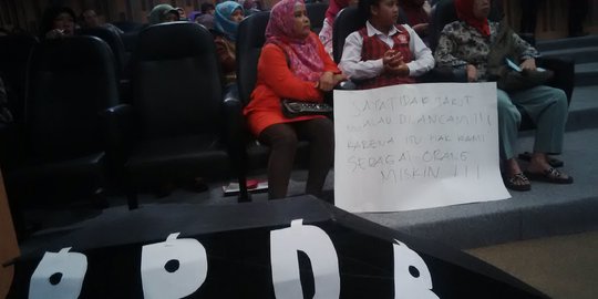 Korban PPDB di Bandung 'berjatuhan', orang tua siswa ngeluh ke DPRD