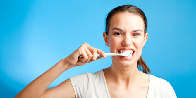 Image result for menyikat gigi