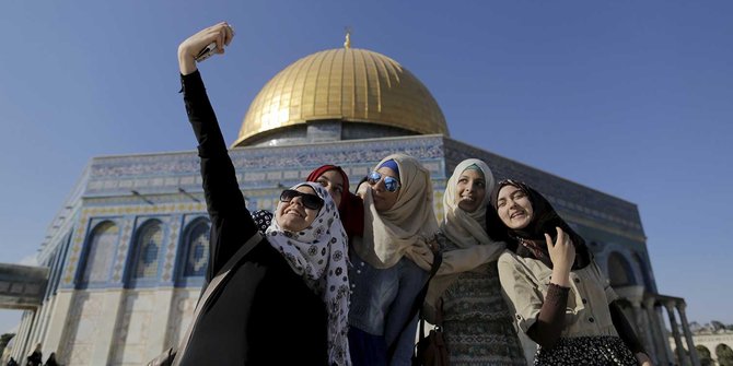 Ramadan, demam selfie mewabah di Kubah Batu Yerusalem