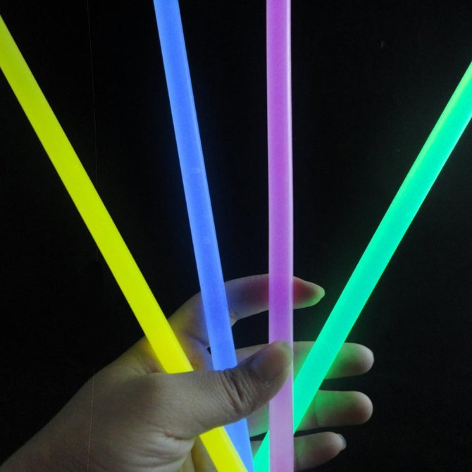 ilustrasi glow stick