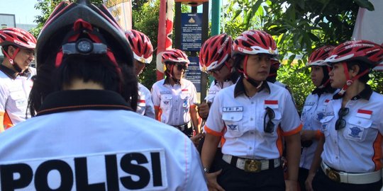 Libur lebaran, 17 polwan bersepatu roda siap amankan tempat wisata