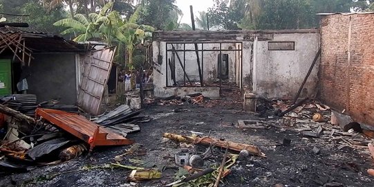 Roh, pria yang bakar rumah karena cinta ditolak diduga ikut tewas