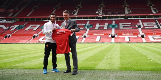 Van Gaal ingatkan Depay sulitnya Premier League
