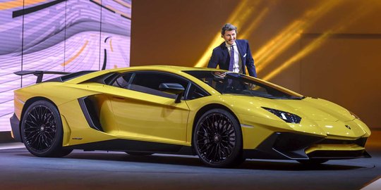 CEO Lamborghini: Perbaikan mesin? Buat apa?
