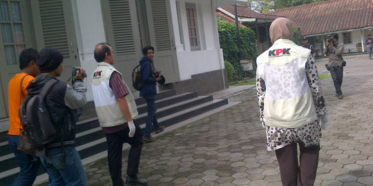 Kasus suap hakim PTUN, KPK geledah kantor Gubernur Sumut