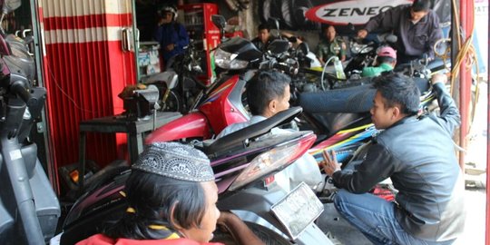 Servis naik, bengkel motor di Malang laris manis menjelang Lebaran