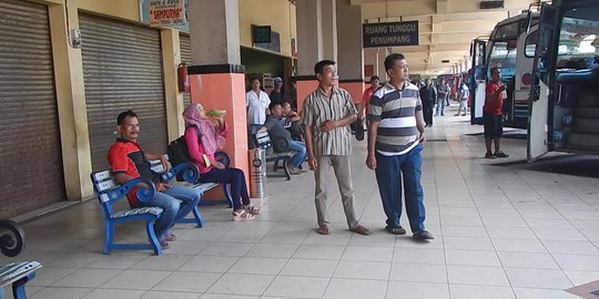 Pengemudi bus di Terminal Bulupitu mengeluh jumlah penumpang anjlok