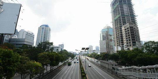 Libur Lebaran, jalan langganan macet di Jakarta kini lengang