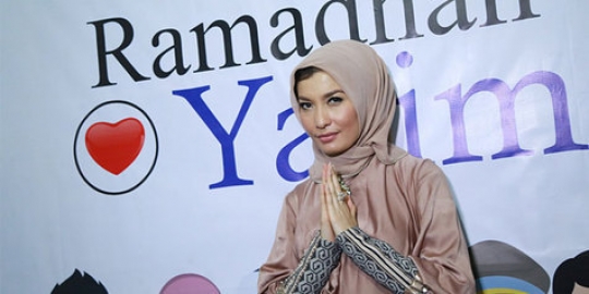 Ramadan berakhir, Arzetti Bilbina mengaku sedih  merdeka.com