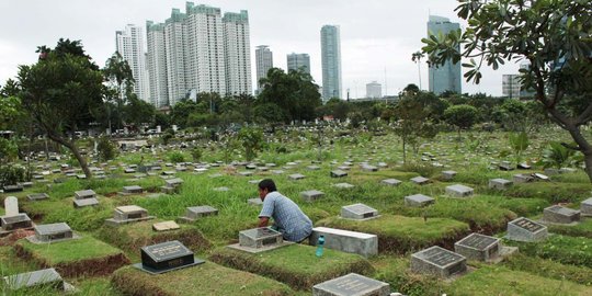 Dianggap keramat, makam Benyamin & Fatmawati selalu diziarahi