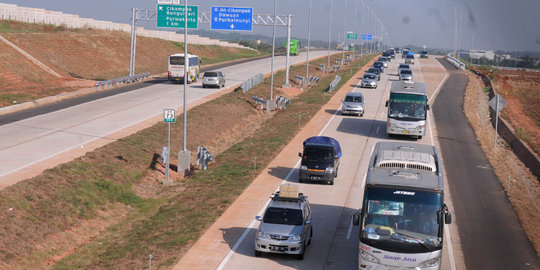 Arus balik, Tol Cipali mulai dipadati kendaraan menuju Jakarta