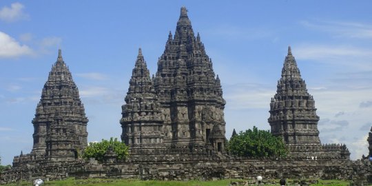 Lebaran, 16 ribu wisatawan padati Candi Prambanan