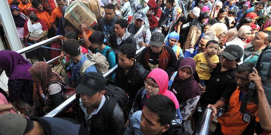 Puncak arus balik di Stasiun Senen diperkirakan hari ini