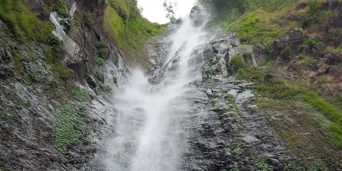 Ini kronologi terjadinya longsor  di  air  terjun  Sedudo  