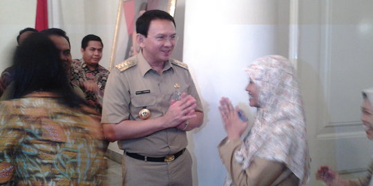 Minus Djarot, Ahok bermaaf-maafan dengan anak buah di Balai Kota