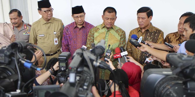 Panglima TNI dan jajaran menteri siap selesaikan insiden Tolikara