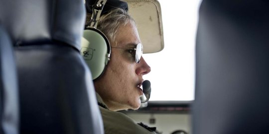 Cantiknya Maria Eugenia, pilot wanita pertama militer Uruguay