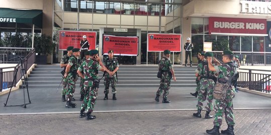 Karyawan Mal Tebet Green bingung tempat kerjanya disegel Pemprov DKI