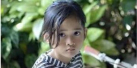 Hari Anak Nasional, aktivis orasi di rumah TKP pembunuhan Angeline