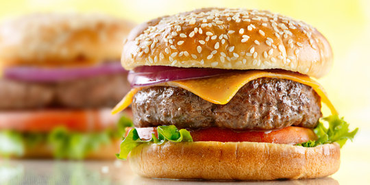 Ingin pesan burger untuk makan siang? Pikir 2 kali!