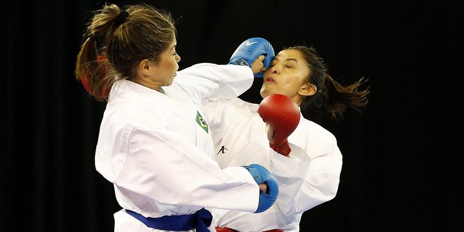 Aksi sengit pertarungan karate wanita di Pan Am Games 2015