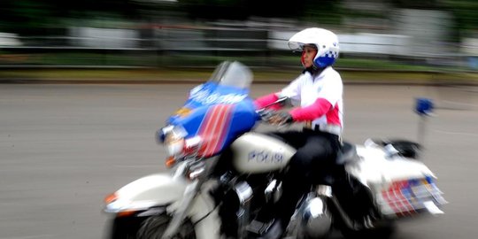 lumpuhkan pria besar berkulit hitam rev2