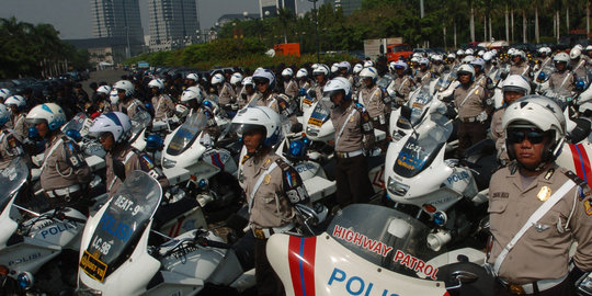 Ini cara-cara unik polisi sadarkan pengendara nakal