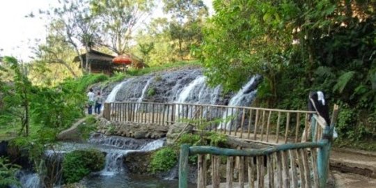 Ini jawaban pengelola Curug Luhur soal pemerasan dan premanisme