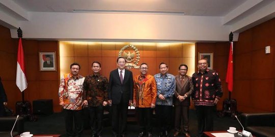 Bertemu dengan Ketua MPR China, Zulkifli Hasan banggakan Ahok